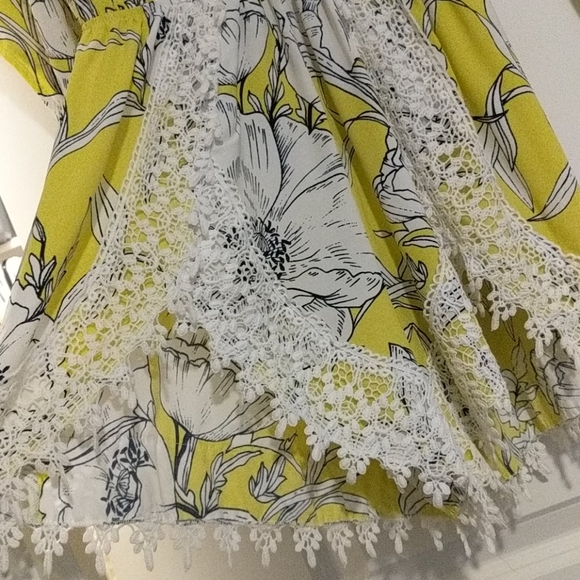 Floral romper - Picture 2 of 2